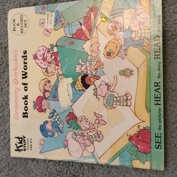 Strawberry shortcake book of words with record - Picture 1 of 7